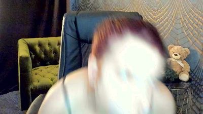 Livia_Shy live cam on Cam4