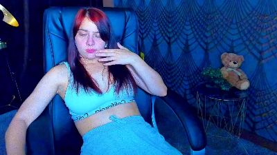 Livia_Shy live cam on Cam4