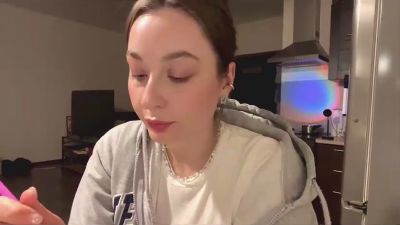 LiziMaybe live cam on Cam4