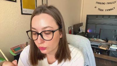 LiziMaybe live cam on Cam4