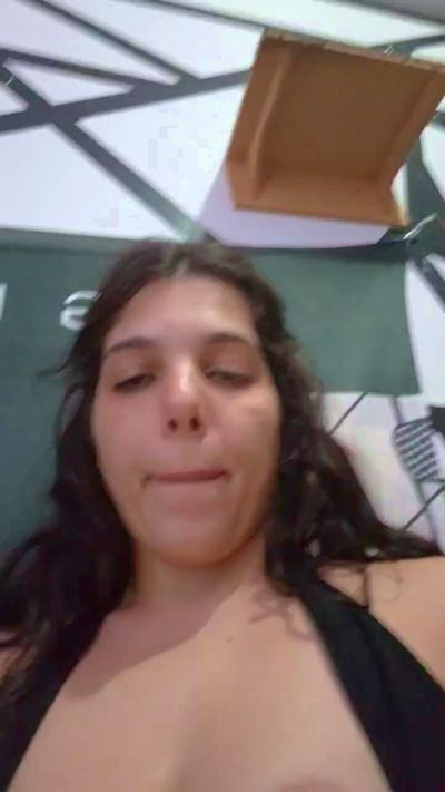 LizzieBlack live cam on Cam4