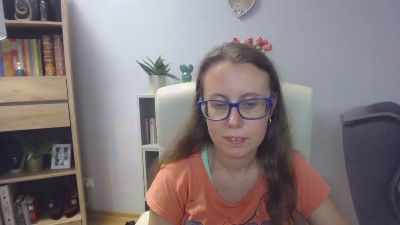 Lizzy_Femme live cam on Cam4