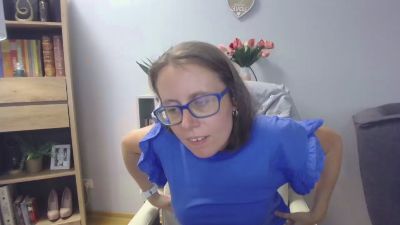 Lizzy_Femme live cam on Cam4