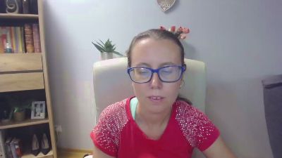 Lizzy_Femme live cam on Cam4