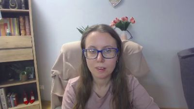 Lizzy_Femme live cam on Cam4
