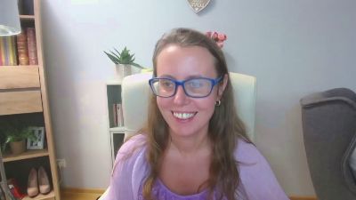 Lizzy_Femme live cam on Cam4