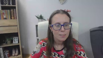 Lizzy_Femme live cam on Cam4