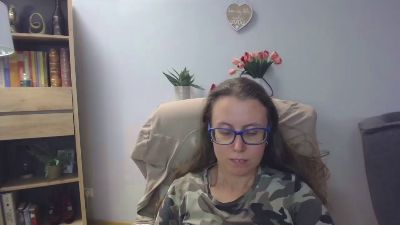 Lizzy_Femme live cam on Cam4