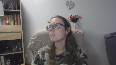 Lizzy_Femme live cam on Cam4