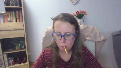 Lizzy_Femme live cam on Cam4
