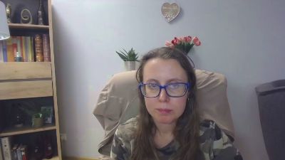 Lizzy_Femme live cam on Cam4