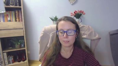Lizzy_Femme live cam on Cam4