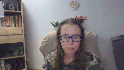 Lizzy_Femme live cam on Cam4
