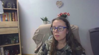 Lizzy_Femme live cam on Cam4