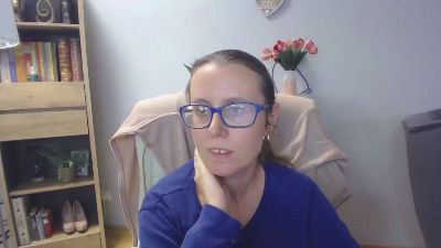 Lizzy_Femme live cam on Cam4