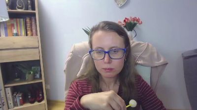 Lizzy_Femme live cam on Cam4