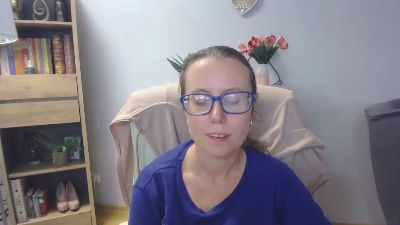 Lizzy_Femme live cam on Cam4