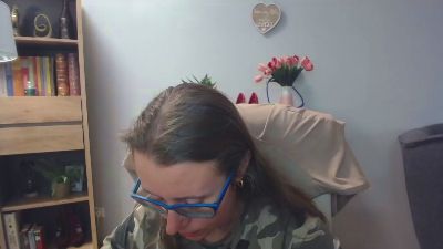 Lizzy_Femme live cam on Cam4