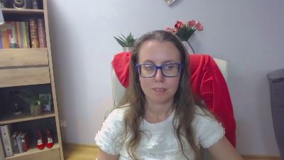Lizzy_Femme live cam on Cam4