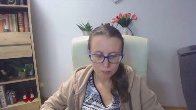 Lizzy_Femme live cam on Cam4