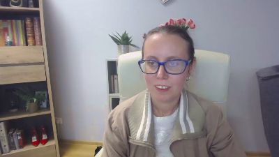 Lizzy_Femme live cam on Cam4