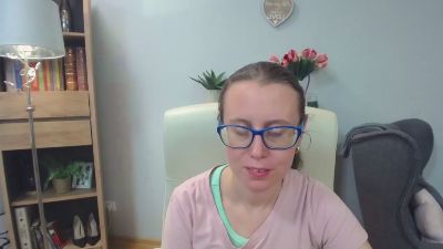 Lizzy_Femme live cam on Cam4