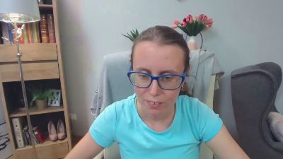 Lizzy_Femme live cam on Cam4