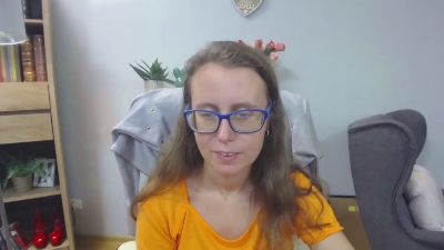 Lizzy_Femme live cam on Cam4
