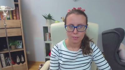 Lizzy_Femme live cam on Cam4