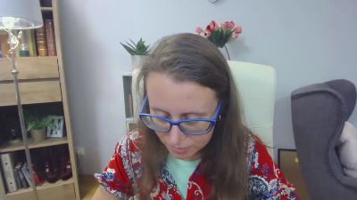 Lizzy_Femme live cam on Cam4