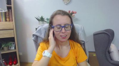 Lizzy_Femme live cam on Cam4