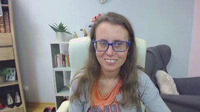 Lizzy_Femme live cam on Cam4