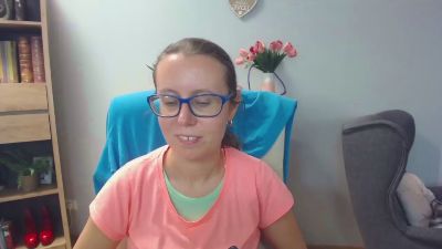 Lizzy_Femme live cam on Cam4