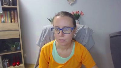 Lizzy_Femme live cam on Cam4