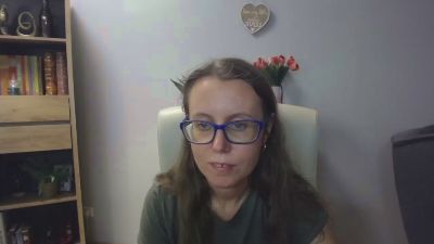 Lizzy_Femme live cam on Cam4