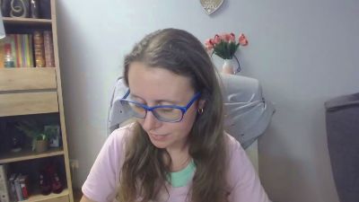 Lizzy_Femme live cam on Cam4