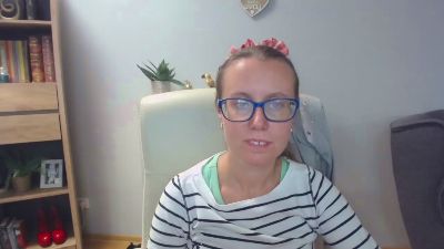 Lizzy_Femme live cam on Cam4