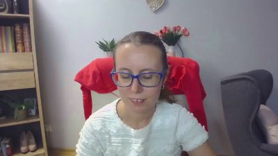 Lizzy_Femme live cam on Cam4