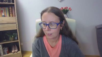 Lizzy_Femme live cam on Cam4