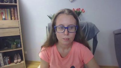 Lizzy_Femme live cam on Cam4