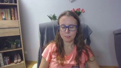 Lizzy_Femme live cam on Cam4