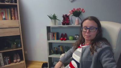 Lizzy_Femme live cam on Cam4