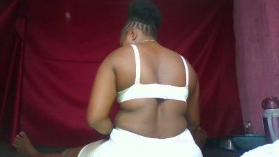 Llenneh99 live cam on Cam4