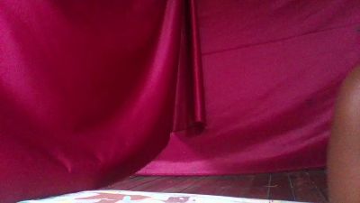 Llenneh99 live cam on Cam4