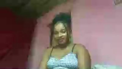 Llenneh99 live cam on Cam4
