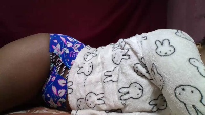 Llenneh99 live cam on Cam4