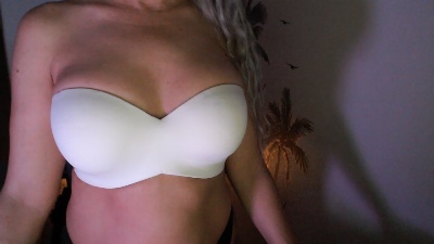 LoVe_On live cam on Cam4