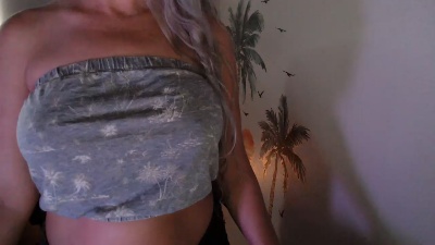 LoVe_On live cam on Cam4
