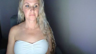LoVe_On live cam on Cam4