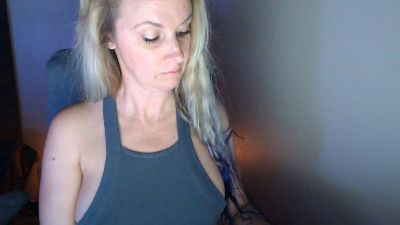 LoVe_On live cam on Cam4